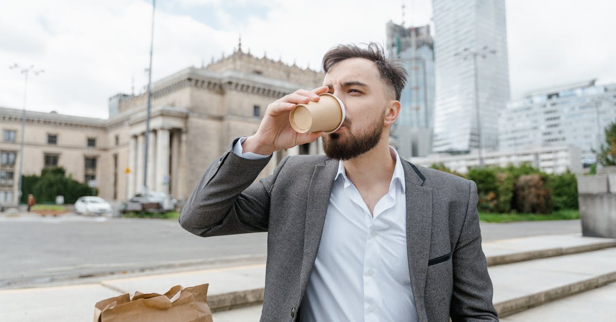 découvrez l'importance du capital humain dans la réussite des entreprises, son impact sur la performance, la gestion des talents et l'innovation. explorez comment optimiser les compétences et le bien-être des employés pour favoriser une culture d'entreprise dynamique et compétitive.