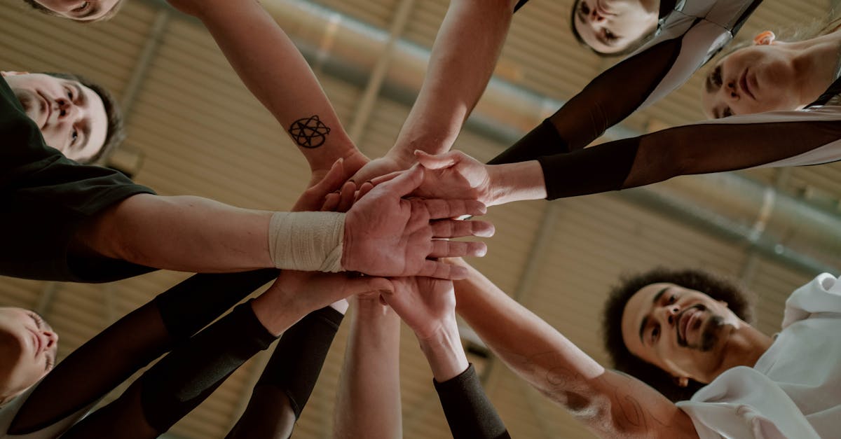 découvrez le pouvoir du leadership collaboratif, une approche innovante qui favorise la coopération, l'engagement et la créativité au sein des équipes. apprenez à inspirer et à mobiliser vos collaborateurs pour atteindre des objectifs communs tout en cultivant une culture d'inclusivité et de partage des idées.