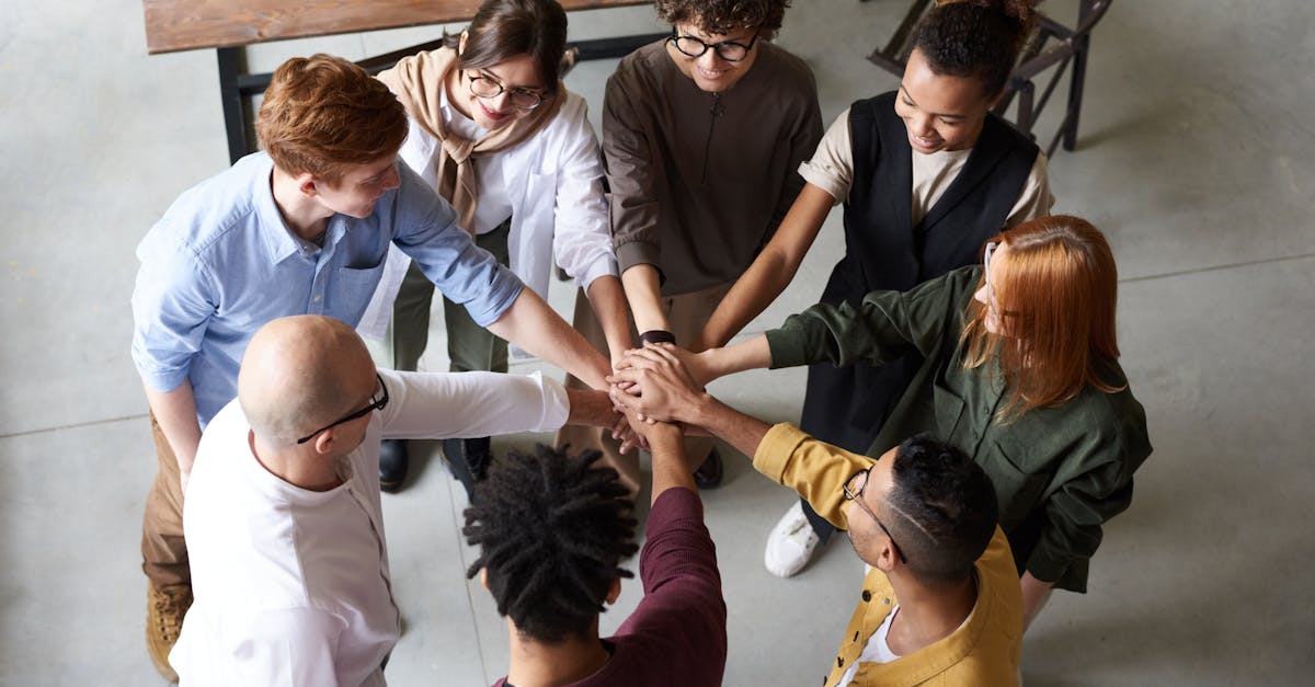 découvrez l'importance du travail d'équipe pour atteindre des objectifs communs. apprenez comment la collaboration, la communication et la confiance entre les membres d'une équipe contribuent à l'efficacité et à la réussite collective.